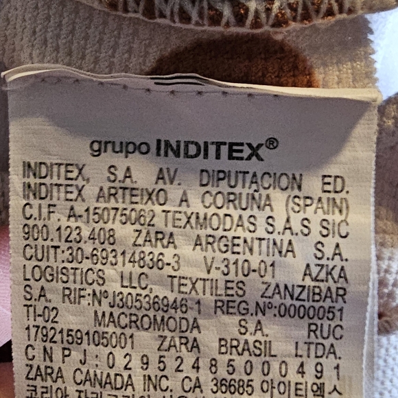 Zara White and Red Textured One Piece Swimsuit - Picture 4 of 7